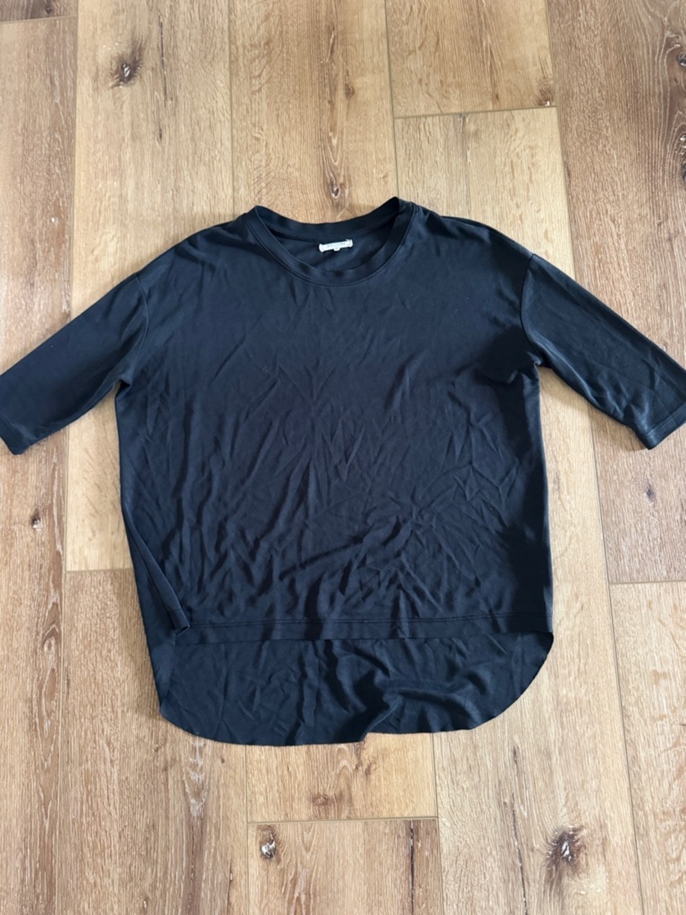Nation LTD | Black Relaxed Crewneck Tee | 1/2 Sleeve | hi-lo hem | size XS